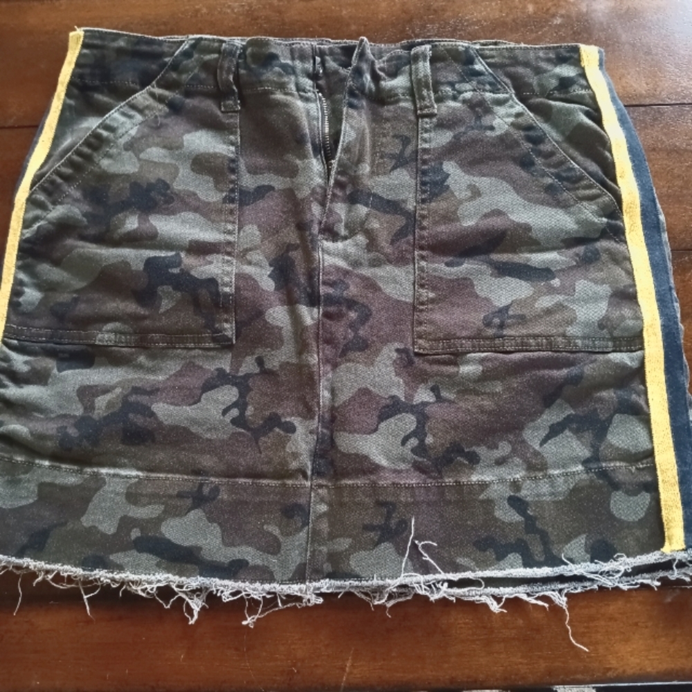 Dear John camo jeans skirt size 30